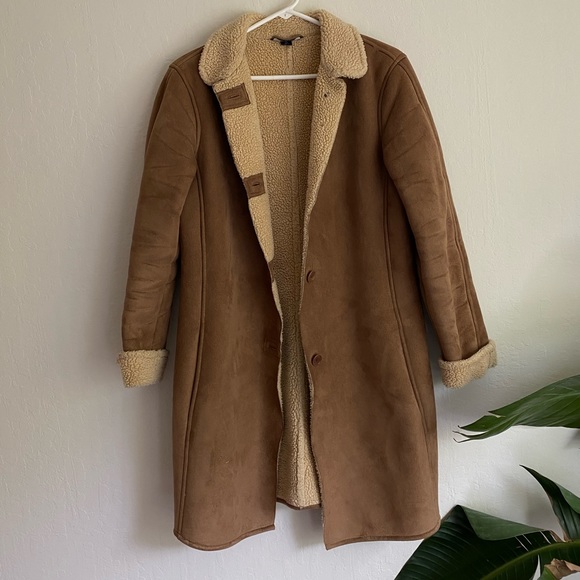 (SOLD) Winter Coat 🧥 - Picture 1 of 2